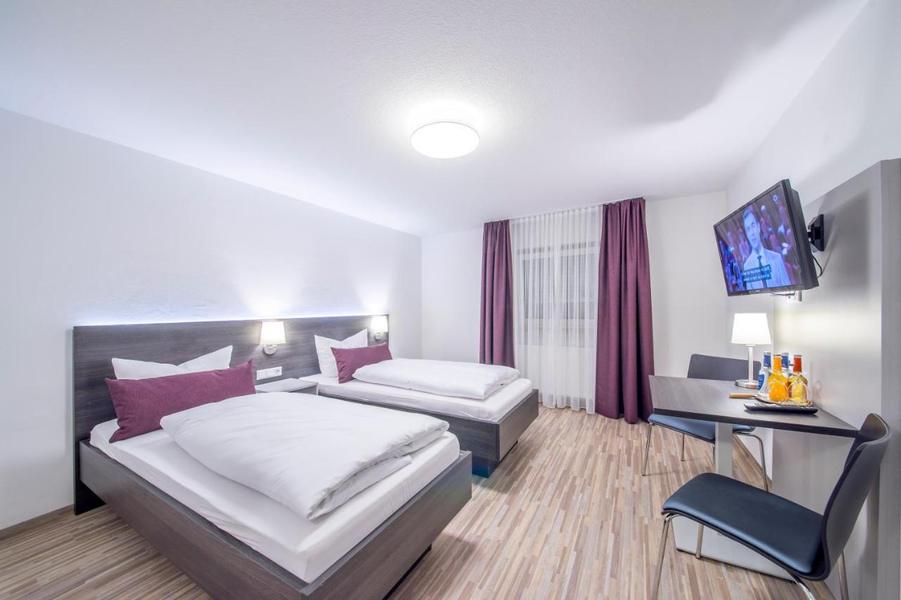 Hotel Nuernberger Hof Ноймаркт-ін-дер-Оберпфальц Екстер'єр фото