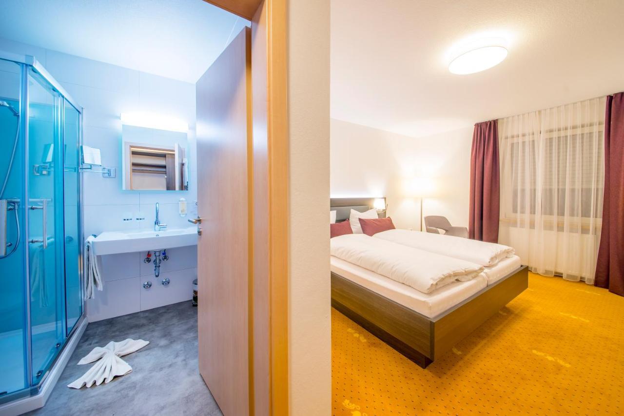 Hotel Nuernberger Hof Ноймаркт-ін-дер-Оберпфальц Екстер'єр фото